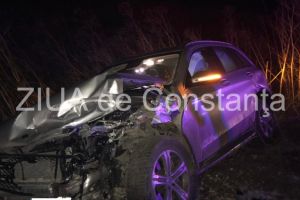 Imagini de la eveniment: Accident rutier in Crucea, judetul Constanta. Doua masini avariate. O persoana a fost ranita (galerie foto)