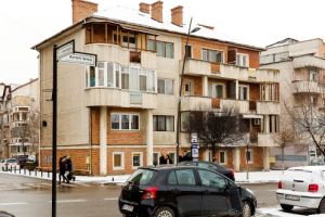 Povestea blocului mutat şi a inginerului care a făcut asta