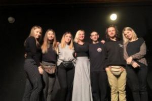 „MÂINILE CUVINTELOR”, spectacol de poezie inedit, de Ziua Culturii Naţionale