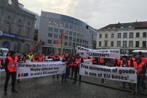 142 de reprezentanţi ai transportatorilor suceveni protestează joi la Bruxelles