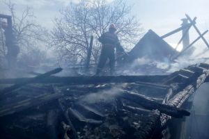ULTIMĂ ORĂ: Pompierii au găsit cadavrul carbonizat al unei femei, la Năneşti