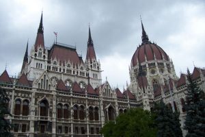 Atentat la SIGURANȚA NAȚIONALĂ prin declaraţiile făcute de oficialul maghiar Balazs Orban