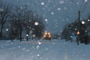 Meteorologii au emis o atenţionare cod galben de ninsori şi viscol pentru şapte judeţe