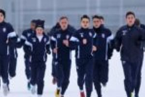 ASU Politehnica a sunat adunarea cu cinci noutăţi la reunire. Primul antrenament, desfăşurat prin nămeţi
