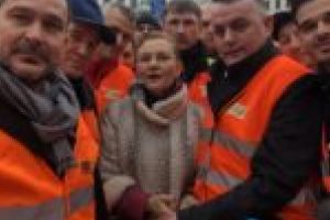 Maria Grapini a refuzat o invitaţie a premierului Viorica Dăncilă. A ales protestul transportatorilor de la Bruxelles