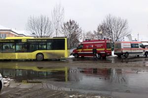 FOTO – O femeie a decedat într-un autobuz în Țiglari