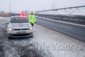 FOTO: Ce trebuie să facă şoferii pe timp de iarnă, mai ales când e cod galben