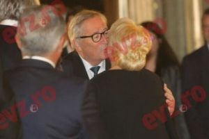 Val de REACȚII printre politicienii români la ceremonia de la Ateneu