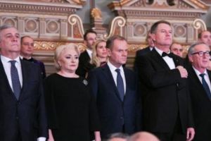 PACEA de la Ateneu. Și-au pus RECIPROC fotografii pe SITE-ul OFICIAL