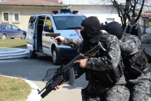 Cetăţean italian condamnat la închisoare pentru infracţiuni economice, urmărit internaţional, depistat de poliţişti la Sebeş