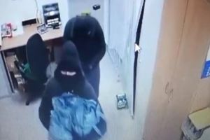 A fost prins cel de-al patrulea hoţ din banda care a spart mai multe magazine, în Timiş