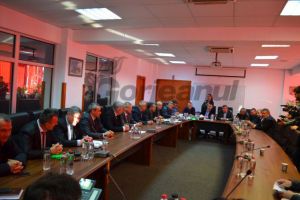 Două federaţii sindicale din CEO cer adiţional la CCM!