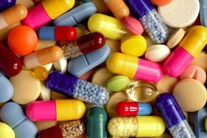 România are fabrici care pot produce medicamente ieftine