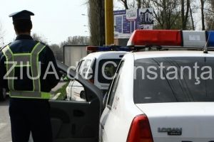 Propunere MAI: Vorbesti la telefon cand conduci masina? Ai putea ramane fara permis. Amenzile cresc si de zece ori! (document)