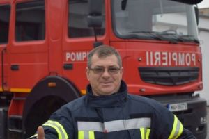 Mesaje emotionante pentru pompierul Tataia. In MAI este considerat erou. A salvat o tanara grav ranita in accident intre Constanta si Tulcea 