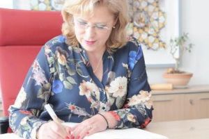 Comisarul european Corina Cretu: Nicaieri nu am fost atacata ca in Romania 