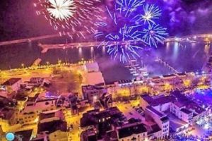 REVELIONUL artiştilor. Vedetele au aşteptat controlul ANAF pregătiţi 