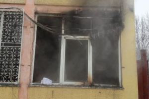 INCENDIU la o ŞCOALĂ din CAPITALĂ. 20 de PERSOANE, evacuate de URGENŢĂ. VIDEO