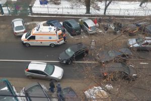 Accident în lanţ soldat cu o persoană rănită, provocat de un tânăr cu BMW, la Timişoara