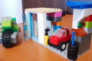 La HIPERMARKET, piesele de LEGO au înnebunit copiii!