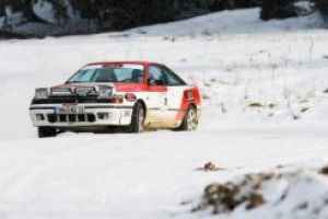 Auto: Peste 35 de echipaje participa la Romania Historic Winter Rally