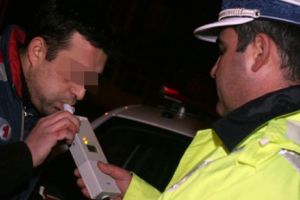 ŞEFUL Poliţiei Locale Bacău, cercetat PENAL. A provocat un ACCIDENT fiind BĂUT la volan