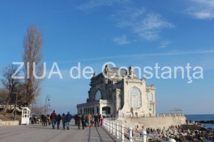 Vreme frumoasa la Constanta. Faleza Cazinoului, preferata de constanteni (galerie foto)