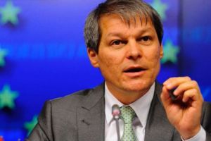 Dacian Ciolos acuzat că avea o agendă dublă în perioada în care era premier:,,Vom vorbi cum au fost menţinuţi oameni ai PSD de domnul Cioloş în funcţii guvernamentale cheie ”