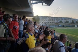 La Moreni se “respiră” fotbal! Iniţiativă de susţinere materială repetată de suporteri!