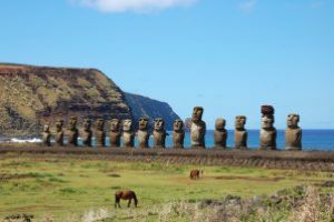 Secretul amplasarii misterioaselor statui de pe Insula Pastelui, descoperit in sfarsit