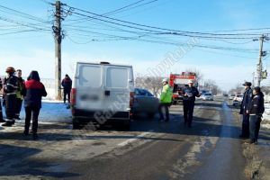 DJ 711 – Șoferiţă rănită, după ce nu ar fi acordat prioritate