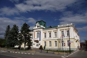 Primăria Râmnicului va moderniza 3 treceri la nivel de cale ferată: pe străzile Mihai Eminescu, Copăcelu şi Nicolae Bălcescu