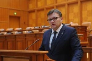 SALARIILE şi PENSIILE ar putea să să fie TĂIATE sau să ÎNGHEȚE 
