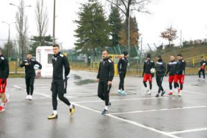Fotbaliştii de la FC Argeş revin din vacanţă