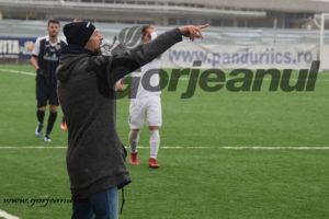 Antrenorul lui Sarcină a plecat la FCSB!