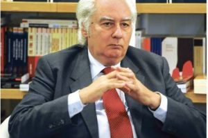 O pagină „pierdută” dintr-un dosar al CIE se transformă într-o bombă: Istoricul Lucian Boia apare pe lista „Brigadierilor Securităţii”