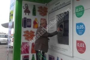 Mai multe staţii de colectare selectivă, care plătesc pentru deşeuri, ar putea fi instalate în Târgovişte