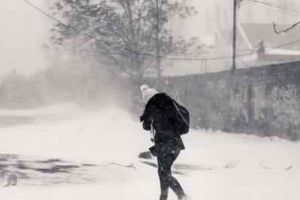 Alertă ANM: COD GALBEN de vreme severă imediată în judeţul Alba. Intensificări temporare ale vântului care la rafală vor atinge şi depăşi local 55-60 km/h