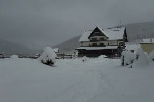 ISU Alba: Localităţi FĂRĂ CURENT din cauza căderilor masive de zăpadă