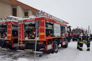 FOTO. Patru comune din judeţ, dotate cu autospeciale de pompieri! Servicii voluntare moderne