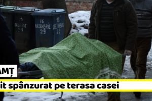 Neamţ: Găsit spânzurat pe terasa casei