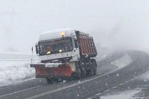 Drumurile din zona de vest a ţării rămân deschise circulaţiei