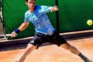 Un timişorean la Australian Open! Nini Dica va participa în competiţia juniorilor de la Antipozi