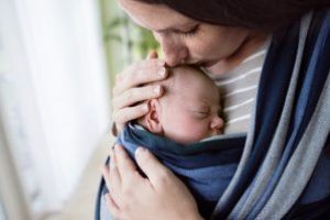 Proaspătă mămică? TOP accesorii şi alimente care NU trebuie nicidecum să îţi lipsească din casă
