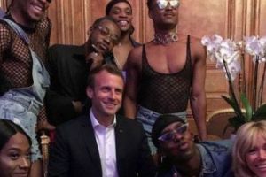 Macron se TEME: Franţa fără BOTNIȚĂ cere anularea căsătoriilor HOMOSEXUALE