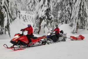 Salvamont Bihor, sfaturi pentru schiori: În zonele de creastă este risc de avalanşă