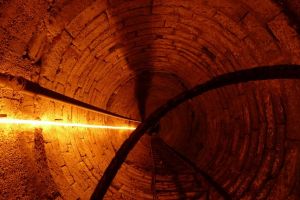 Acţiune de salvare contra-cronometru în Spania: se caută un băieţel căzut într-un puţ