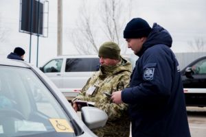 Mai mulţi români au fost storşi de bani de poliţişti din Ucraina