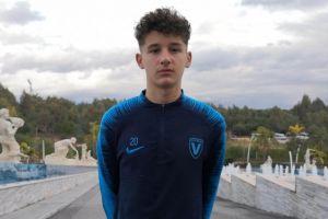 La 16 ani, Nicholas, fiul lui Gica Popescu, e in cantonament cu FC Viitorul: Incerc sa prind cate ceva de la fiecare“ (galerie foto)