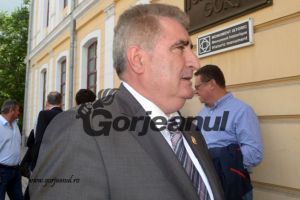 Senatorul Iriza: “Anton Anton este patronul CEO, trebuia să primească  liderii de sindicat, nu să îi ţină pe la uşi mai multe ore!”